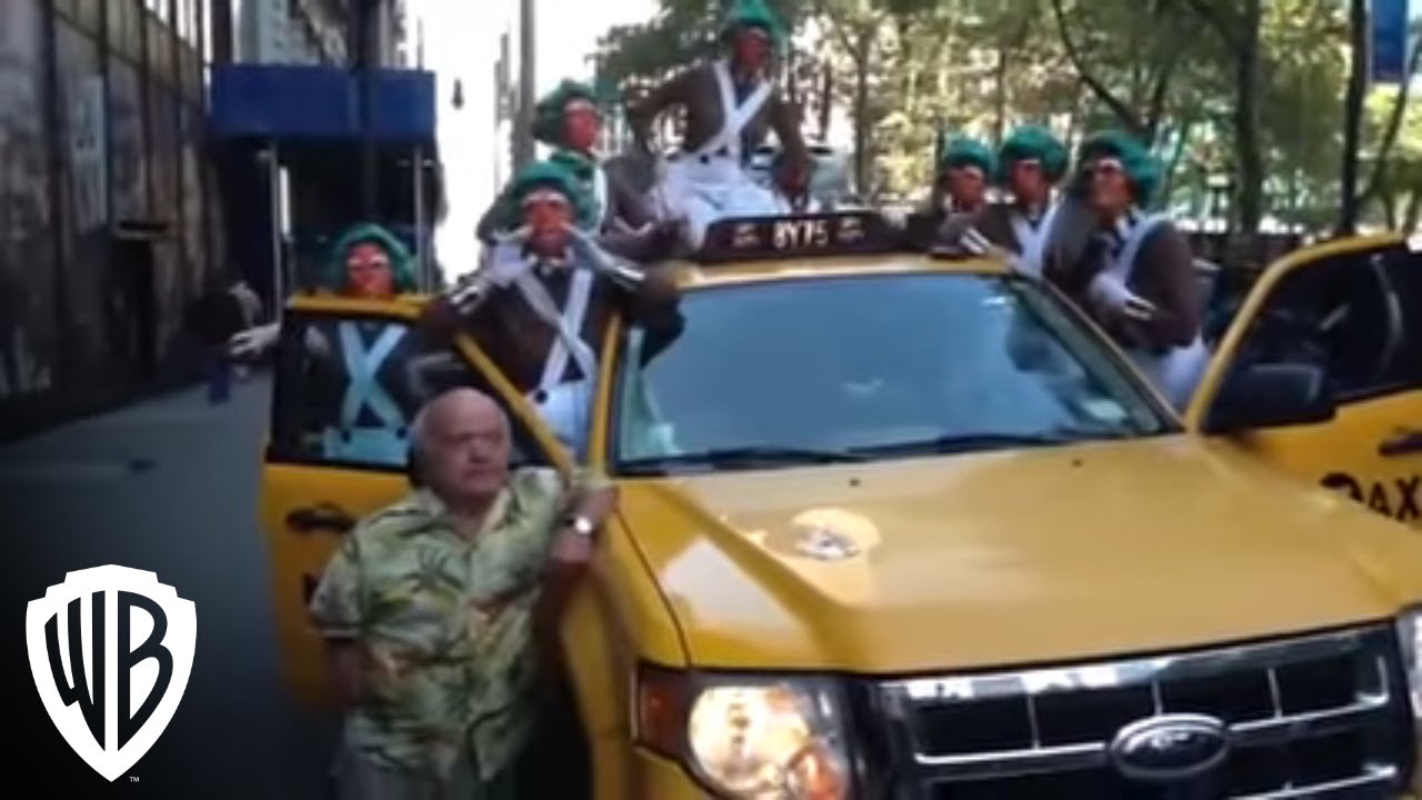Wideo do filmu Willy Wonka i fabryka czekolady — The Original Oompa Loompa Rusty Goffe!