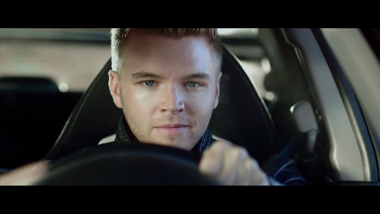Wideo do filmu Urodzony zwycięzca 2 — Born To Race Fast Track Trailer