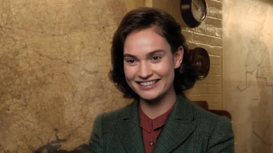 Wideo do filmu Czas mroku — L'ORA PIÙ BUIA - Intervista a Lily James - Parte 1