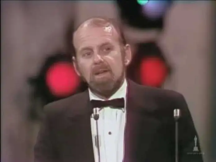 Wideo do filmu Kabaret — Bob Fosse Wins Best Directing: 1973 Oscars