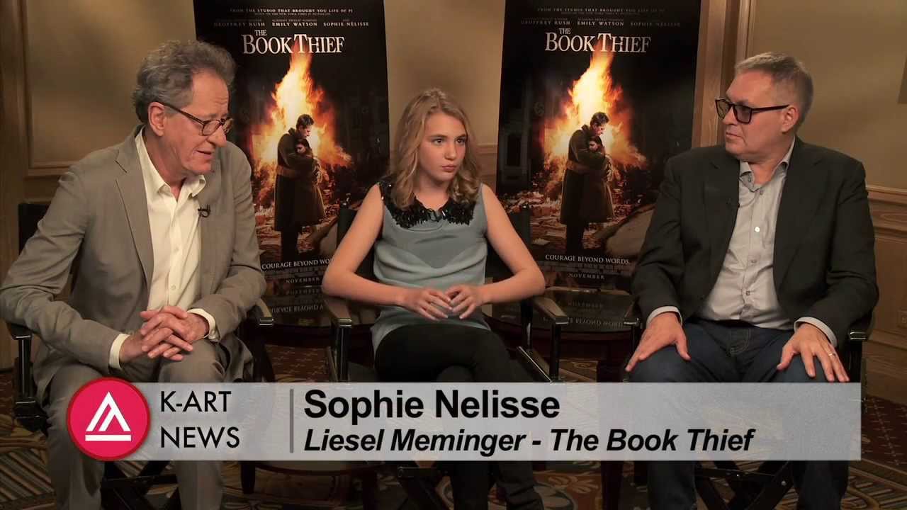 Wideo do filmu Złodziejka książek — Interview with "The Book Thief" Actors and Director