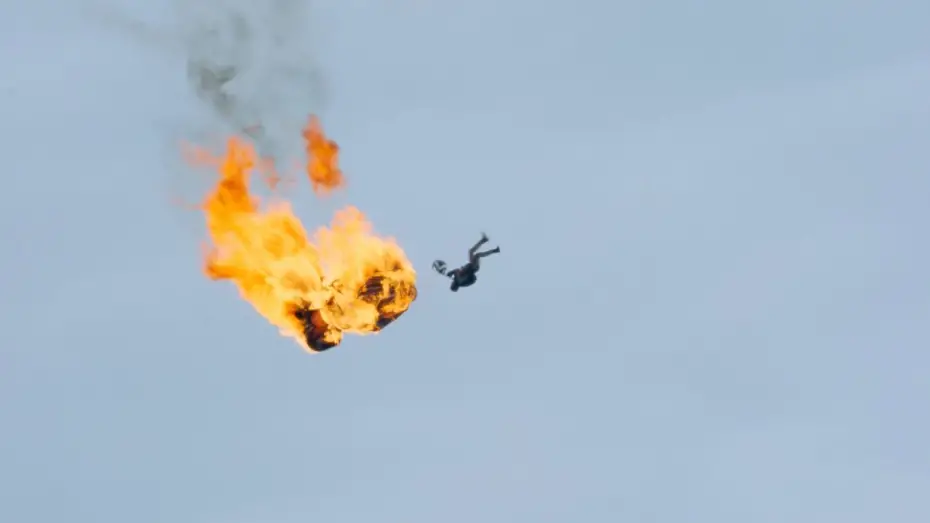 Wideo do filmu Mission: Impossible - The Final Reckoning — Parachute