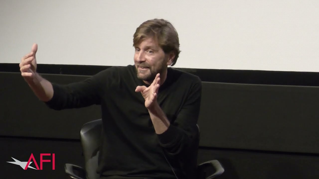 Wideo do filmu W trójkącie — Ruben Östlund on Making the Vomiting Scene in TRIANGLE OF SADNESS
