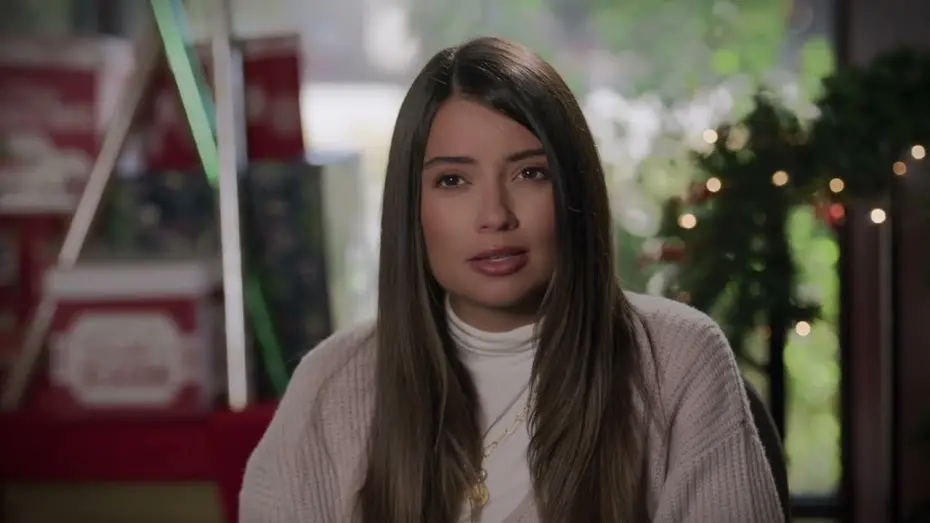 Wideo do filmu It's Beginning to Look a Lot Like Murder — It's Beginning to Look a lot Like Murder (2022) | Trailer | Cristine Prosperi, Travis Burns