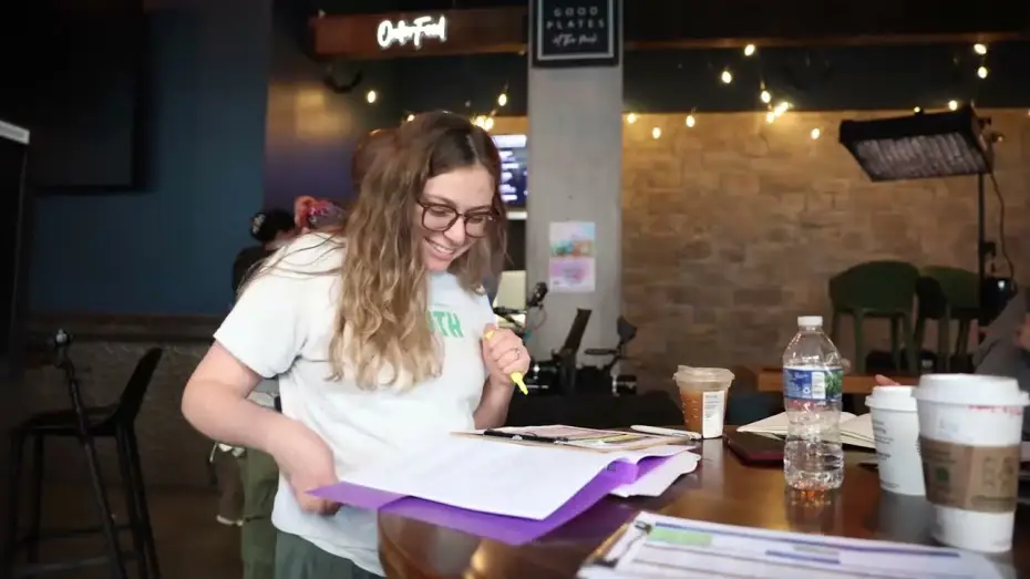 Wideo do filmu Happy Sorrows — Happy Sorrows - Director Chair BTS Interview with Hannah French.