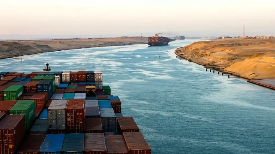 Wideo do filmu Détroit d'Ormuz : la traversée du cargo géant Merete Maerks — Détroit d'Ormuz : la traversée du cargo géant Merete Maerks