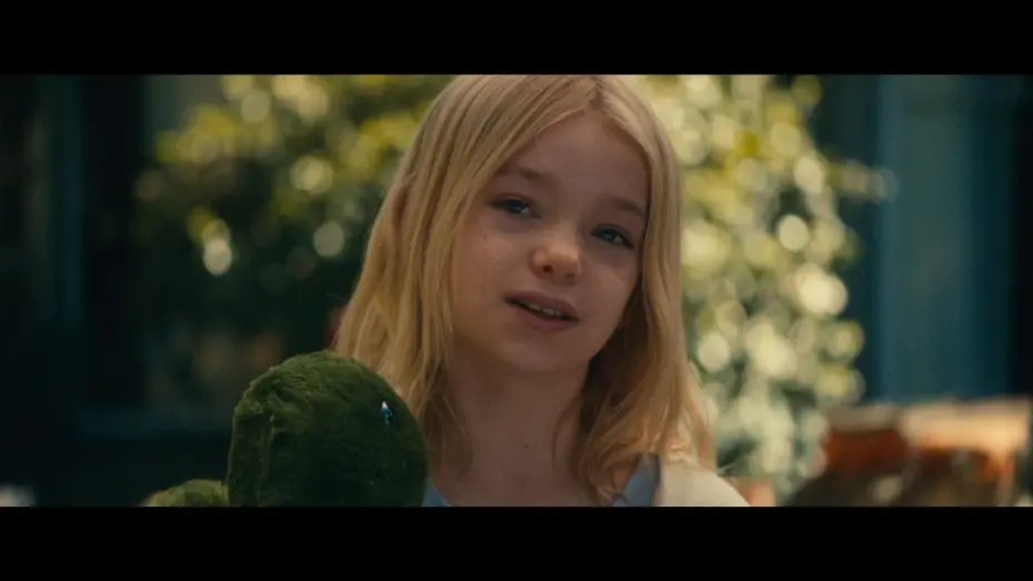 Wideo do filmu Stephanie — Stephanie - Trailer