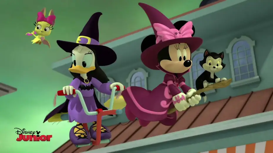 Wideo do filmu Mickey's Tale of Two Witches — 'Mickey's Tale of Two Witches EXCLUSIVE CLIP