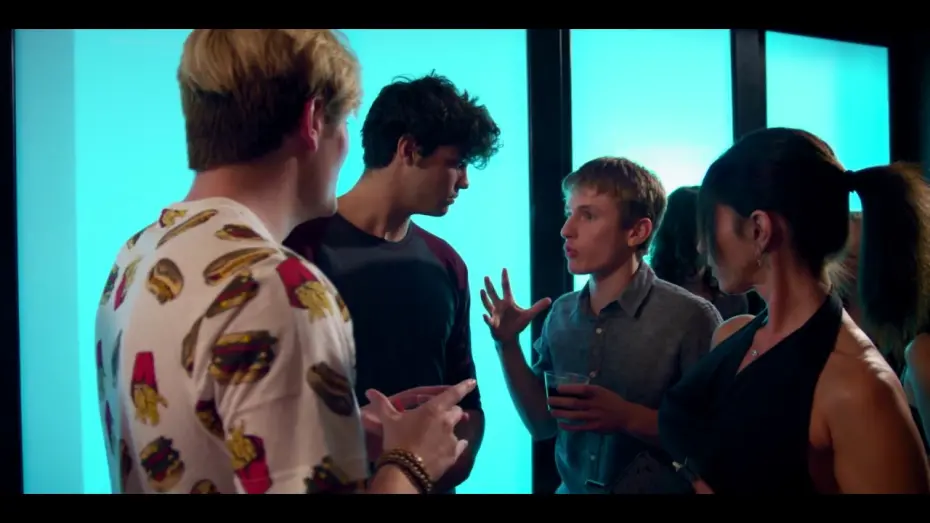 Wideo do filmu Przesunięci — Noah Centineo in a clip from SWIPED coming November 2018
