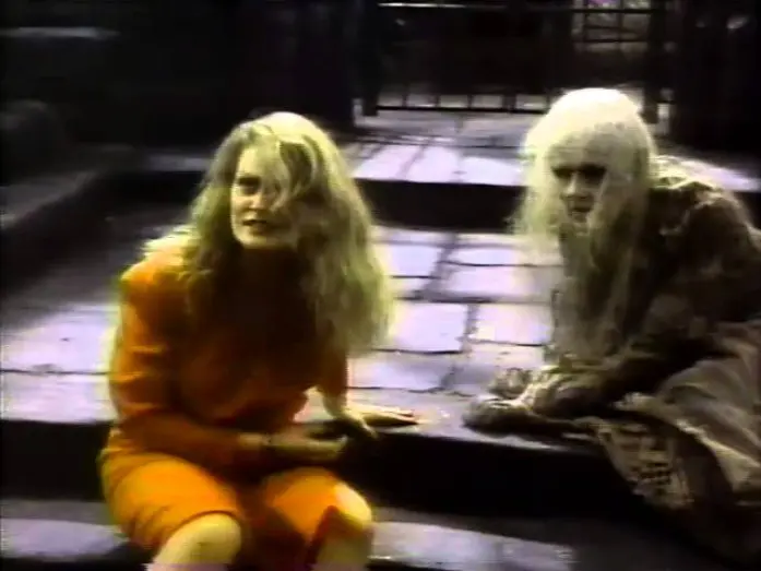 Wideo do filmu Zjawy — High Spirits 1988 TV trailer