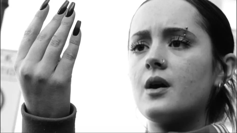 Wideo do filmu APART — APART