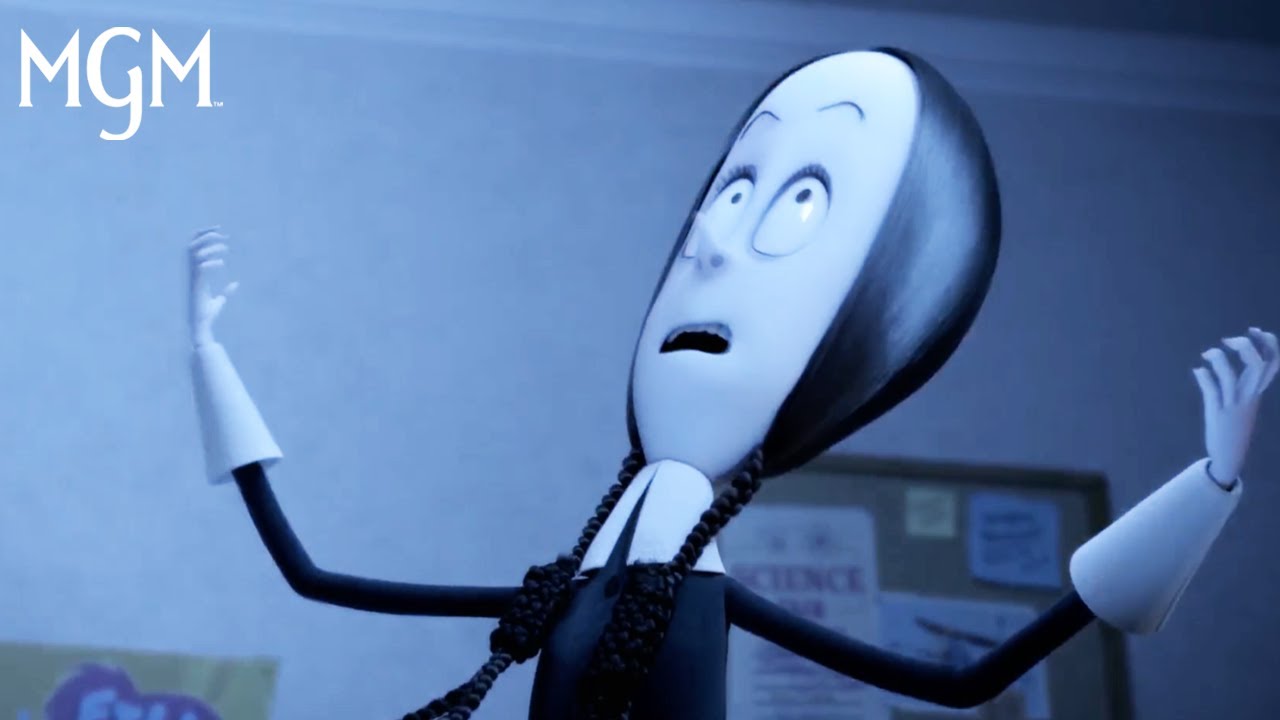 Wideo do filmu Rodzina Addamsów — THE ADDAMS FAMILY (2019) | Wednesday's Frog Science Experiment | MGM