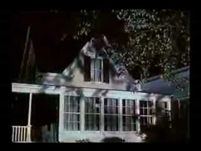 Wideo do filmu Smętarz dla Zwierzaków — Friedhof der Kuscheltiere-Trailer-German