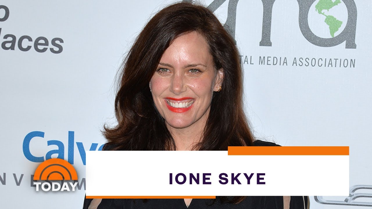 Wideo do filmu Nic nie mów — ‘Say Anything’ Turns 30! Ione Skye Looks Back On The Beloved Movie | TODAY