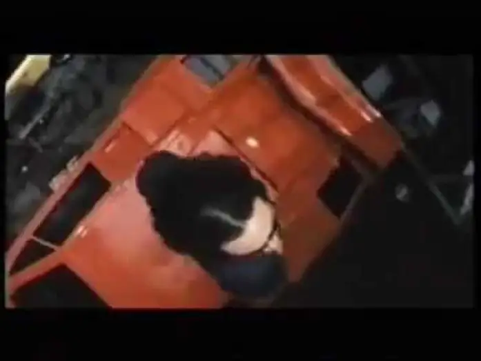 Wideo do filmu Szybszy od Błyskawicy — THUNDERBOLT (1995) Con Jackie Chan - Trailer cinematografico
