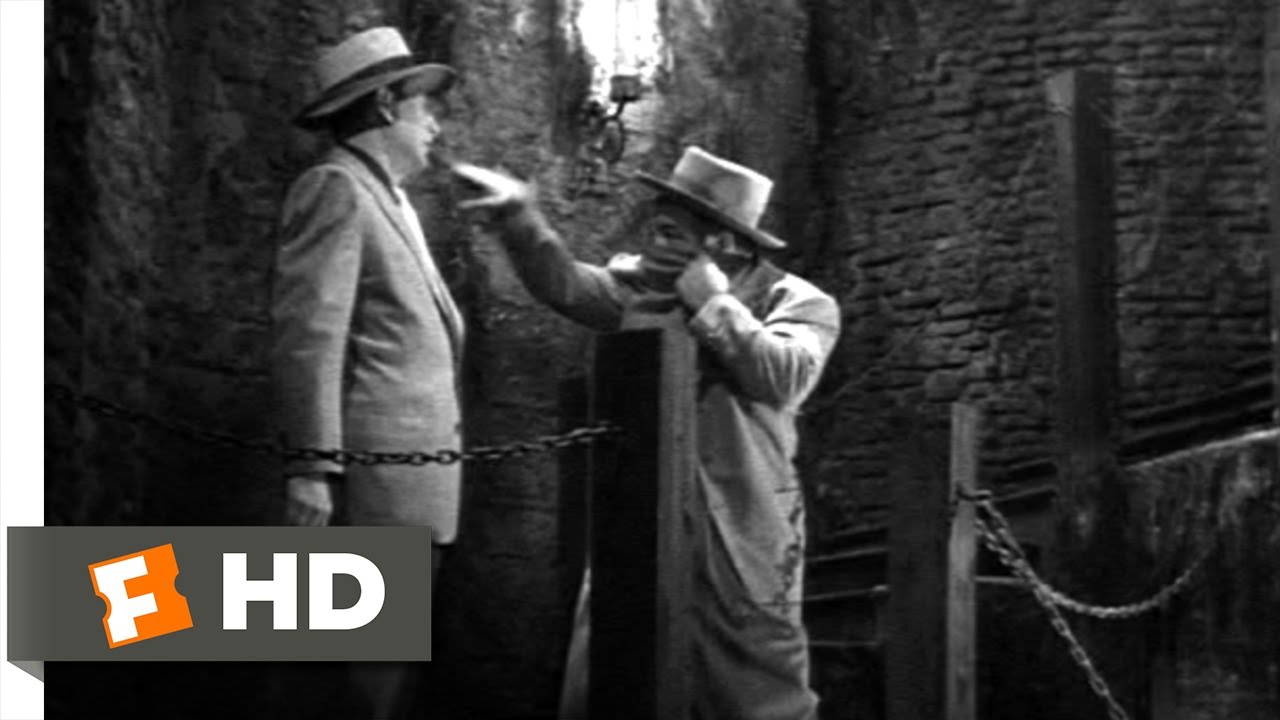 Wideo do filmu Abbott i Costello spotykają Frankensteina — Abbott and Costello Meet Frankenstein (6/11) Movie CLIP - Where Are They? (1948) HD