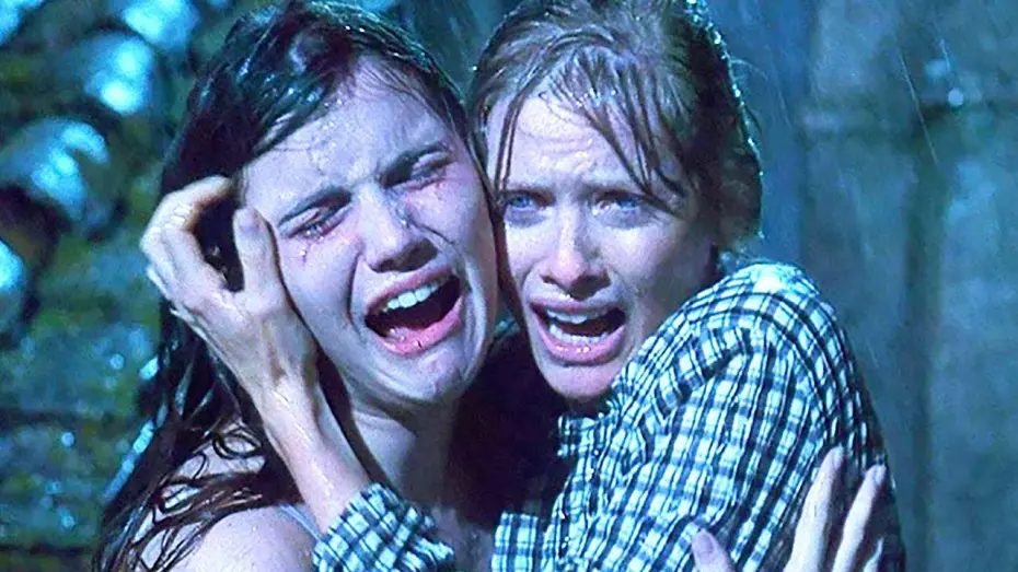 Wideo do filmu Potwór na zamku — CASTLE FREAK Trailer (1995) Stuart Gordon Horror