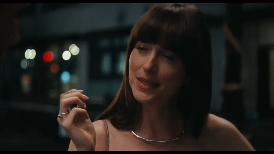 Wideo do filmu Materialiści — El amor es la mejor opción.