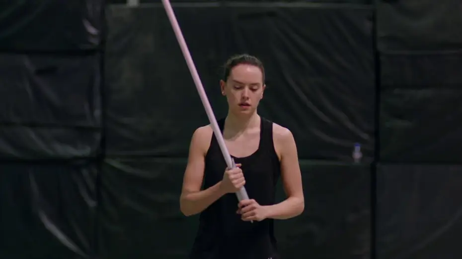 Wideo do filmu Gwiezdne wojny: Ostatni Jedi — Star Wars : Les Derniers Jedi - Reportage : S'entraîner pour Les Derniers Jedi