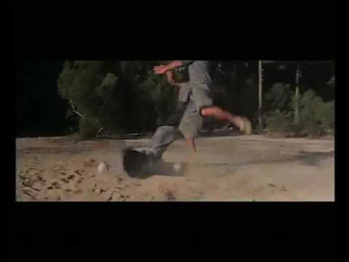 Wideo do filmu Młody Mistrz — Jackie Chan Young Master Meister aller Klassen