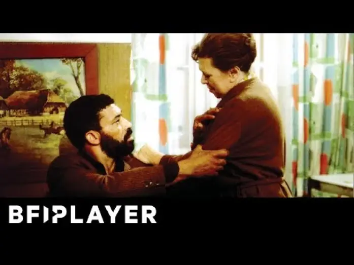 Wideo do filmu Strach zżerać duszę — Mark Kermode reviews Rainer Werner Fassbinder's Fear Eats the Soul (1974) | BFI Player