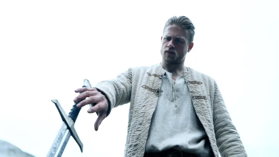 Wideo do filmu Król Artur: Legenda miecza — Rey Arturo: La Leyenda de Excalibur - Tráiler Final Castellano HD
