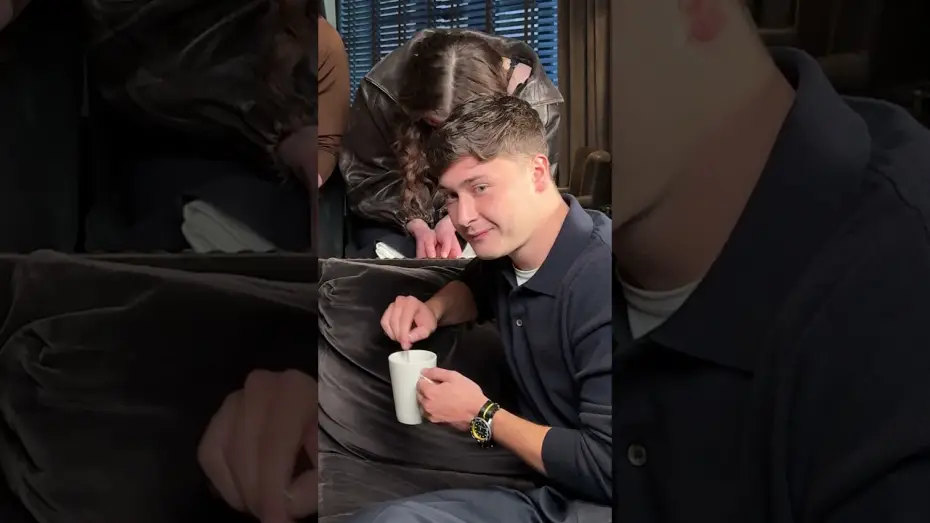 Wideo do filmu California Schemin' — Tea Stirring Prank
