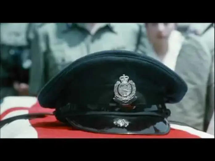 Wideo do filmu Dzieci Triady — Hard-Boiled Trailer (German)
