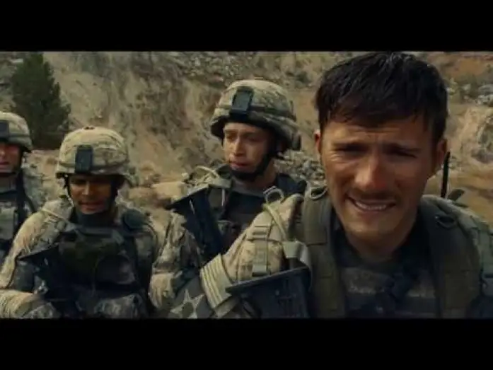 Wideo do filmu Kamdesh. Afgańskie piekło — The Outpost - "Life On Camp Keating" Clip