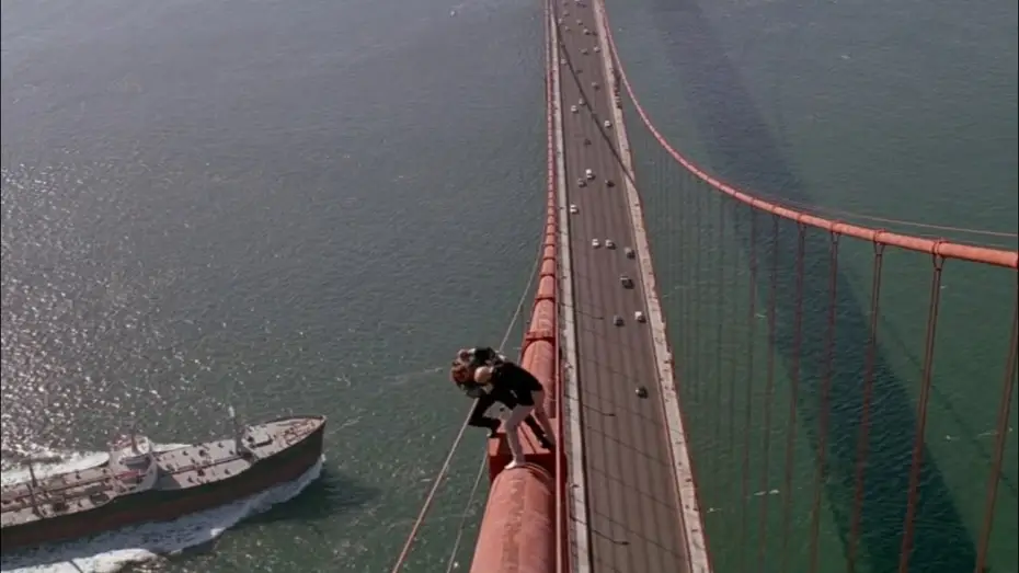 Wideo do filmu Zabójczy widok — Bond and Zorin Fight on the Golden Gate Bridge