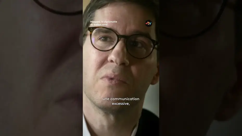 Wideo do filmu Mbappé, la diplomatie du ballon rond — La polémique lancée par Emmanuel Macron lors de la Coupe du monde 2022