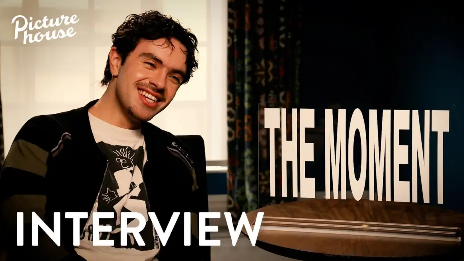 Wideo do filmu The Moment — Interview with director Aidan Zamiri