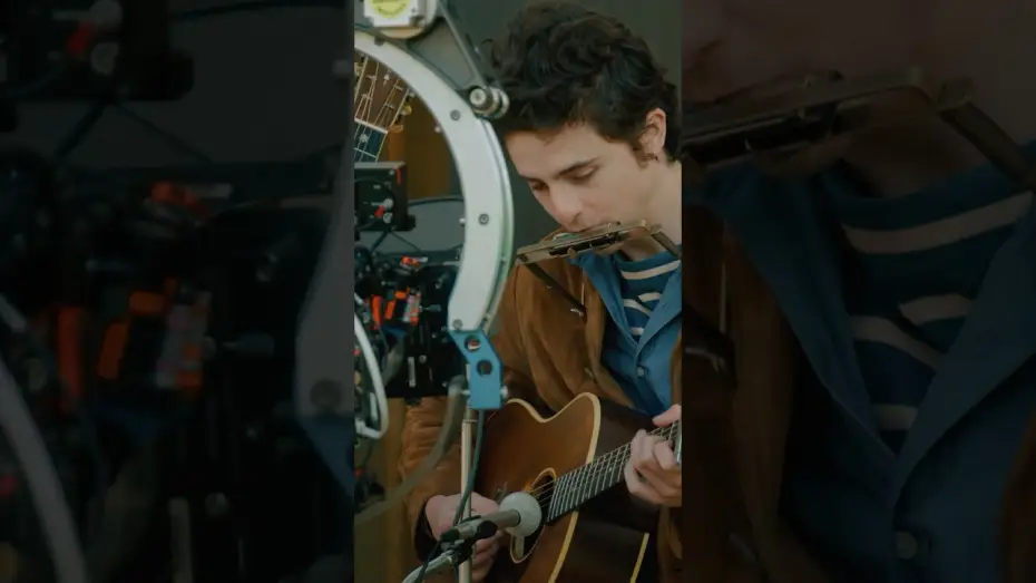 Wideo do filmu Kompletnie nieznany — Timothée Chalamet as Bob Dylan
