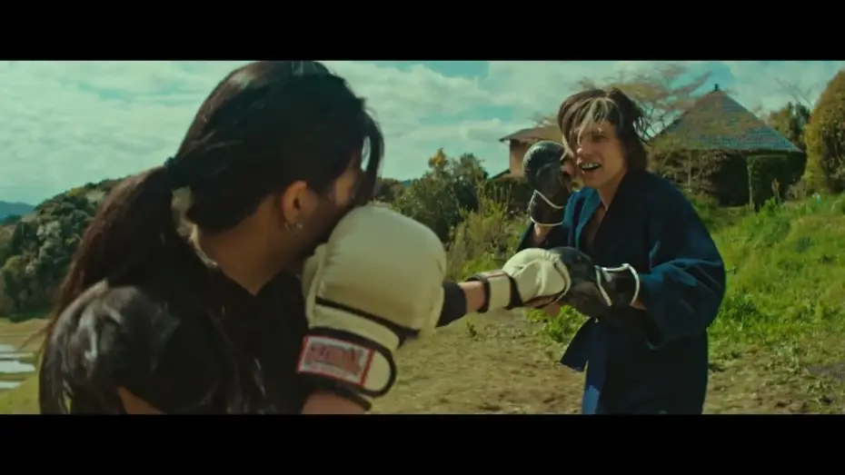 Wideo do filmu Yoroï — Yoroï - Extrait no.1 - Orel vs Nanako