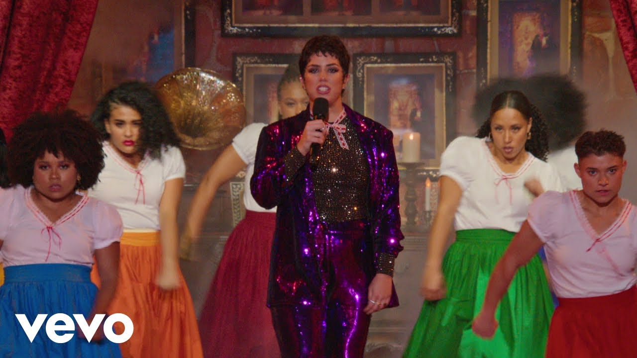 Wideo do filmu Nasze magiczne Encanto w Hollywood Bowl — Surface Pressure