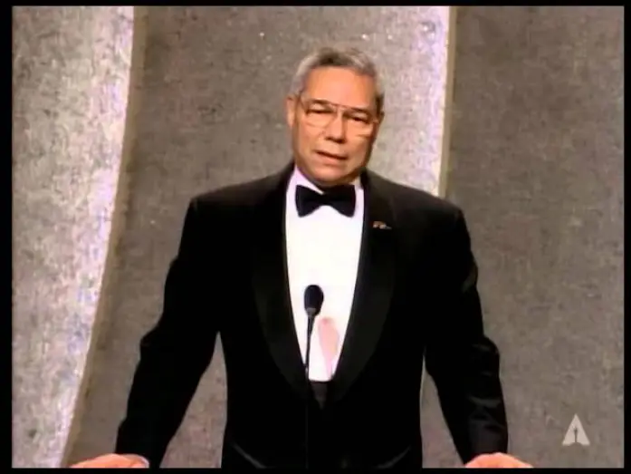Wideo do filmu Szeregowiec Ryan — Gen. Colin Powell on Saving Private Ryan: 1999 Oscars