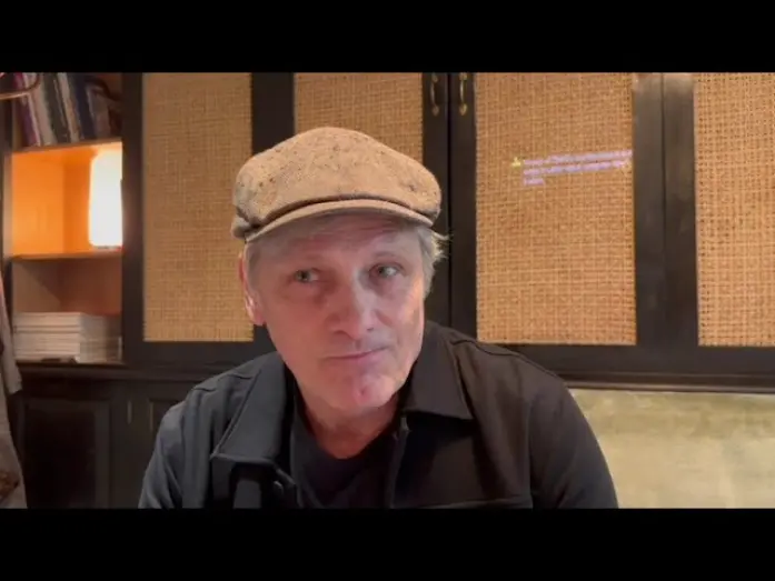 Wideo do filmu The Dead Don't Hurt — Viggo Mortensen picks his Letterboxd (@LetterboxdHQ) Four Favorites to Celebrate The Dead Don't Hurt