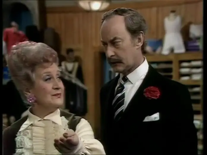 Wideo do serialu Are You Being Served? — Oh That Does Suit Madam | Are You Being Served?