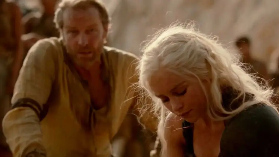 Видео к сериалу Gra o tron — Game of Thrones: Season 2 - Character Feature - Daenerys Targaryen (HBO)