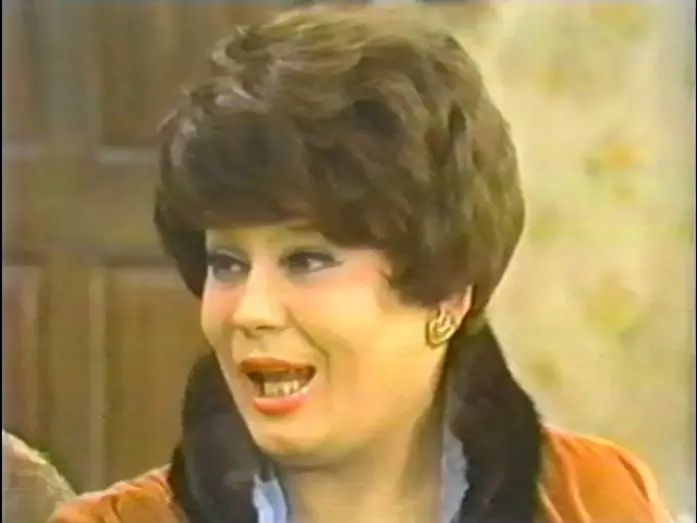 Wideo do serialu All in the Family — Clips: Beverly LaSalle's 1st time on ALL IN THE FAMILY, 1975, Lori Shannon