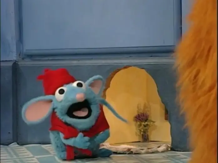 Видео к сериалу Niedźwiedź w dużym niebieskim domu — Tutter can't decide what to wear