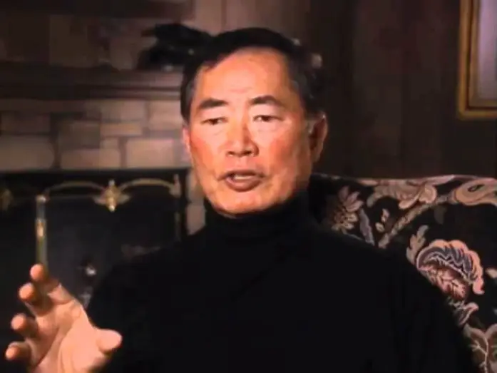 Видео к сериалу Star Trek — George Takei discusses Gene Roddenberry- EMMYTVLEGENDS.ORG