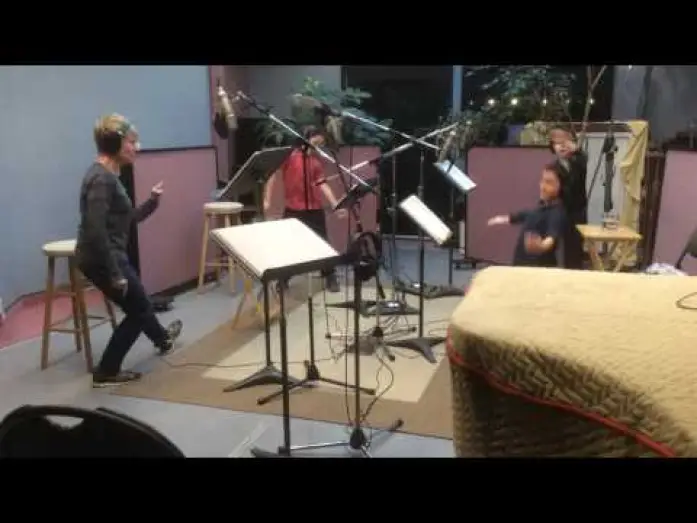 Видео к сериалу Arthur — D.W. and the Beastly Birthday - Behind the Scenes!