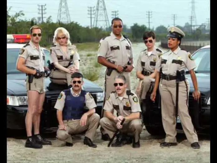 Wideo do serialu Posterunek w Reno — Reno 911 Theme Song
