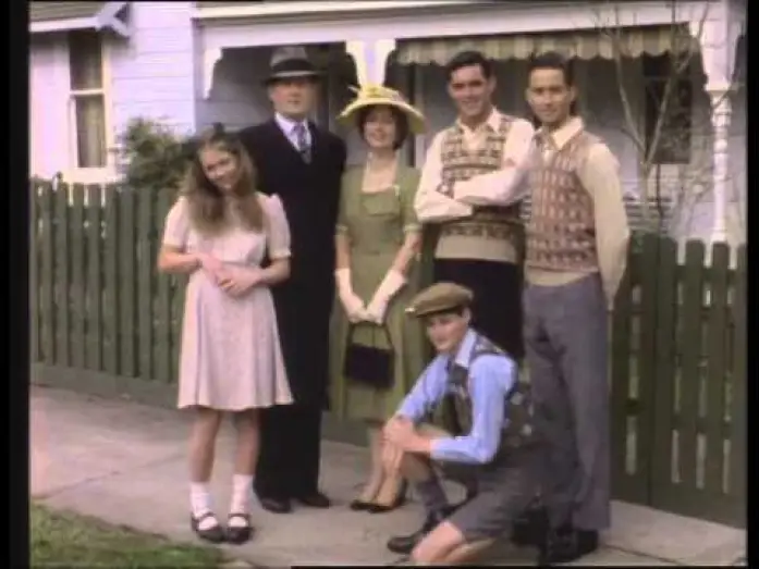 Видео к сериалу Sullivanowie — The Sullivans -  Introduction