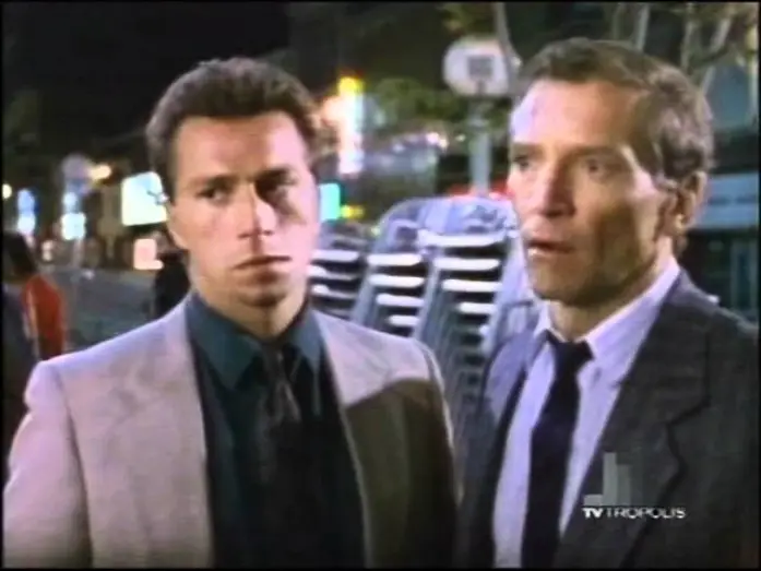 Wideo do serialu Nocna gorączka — Night heat