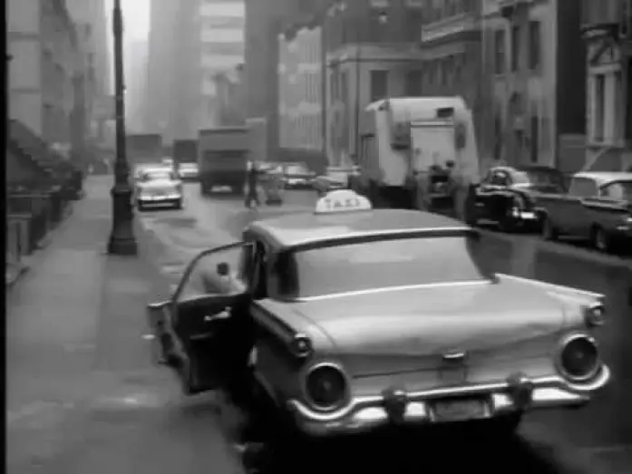 Wideo do serialu Naked City — "Naked City" TV Intro