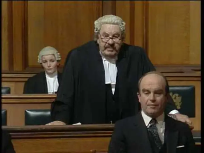 Wideo do serialu Rumpole z Bailey — law vs justice