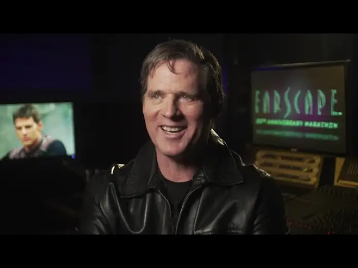 Wideo do serialu Farscape - Ucieczka w kosmos — Ben Browder and Gigi Edgley Get Stumped by Farscape Lingo Quiz