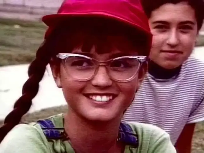 Wideo do serialu Cudowne lata — The Wonder Years 1988 - 1993 Opening and Closing Theme  (With Snippets)